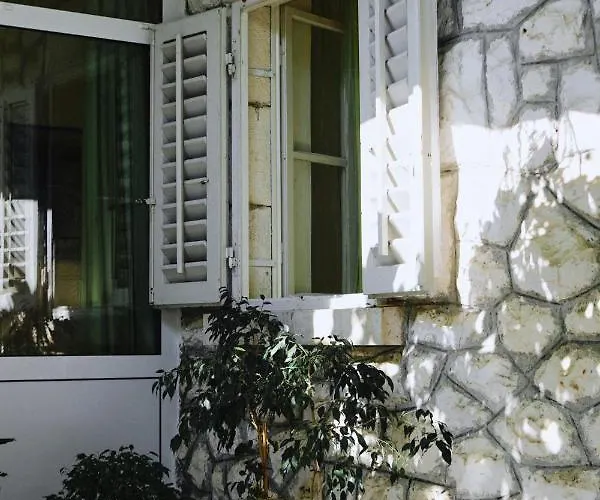 Fora - Hvar Apartmán *