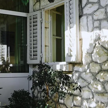 Fora - Hvar Apartman *